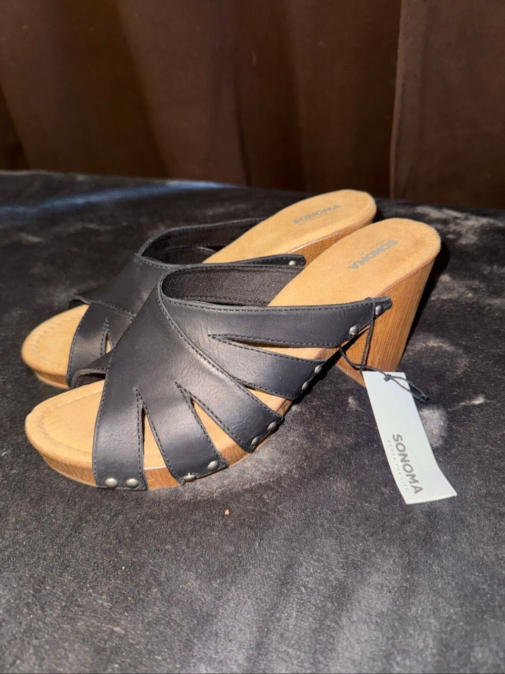 NWT Sonoma Platform studded slip on’s size 7.5